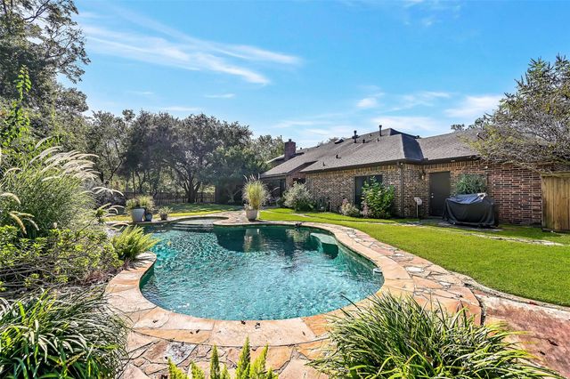 3 Wilderness Trail, Friendswood, TX 77546