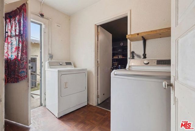 220 E 64th Street, Los Angeles, CA 90003