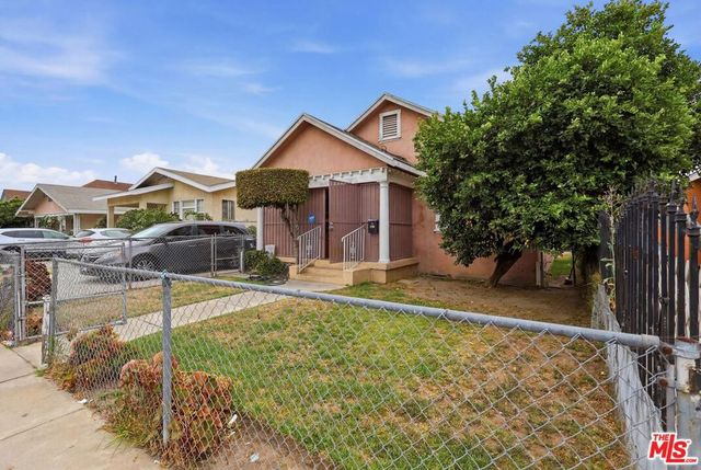 220 E 64th Street, Los Angeles, CA 90003