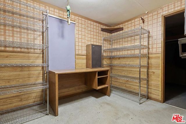 220 E 64th Street, Los Angeles, CA 90003