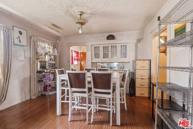 220 E 64th Street, Los Angeles, CA 90003