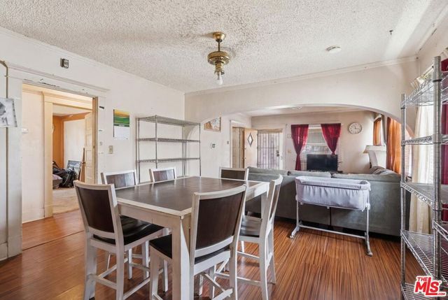 220 E 64th Street, Los Angeles, CA 90003