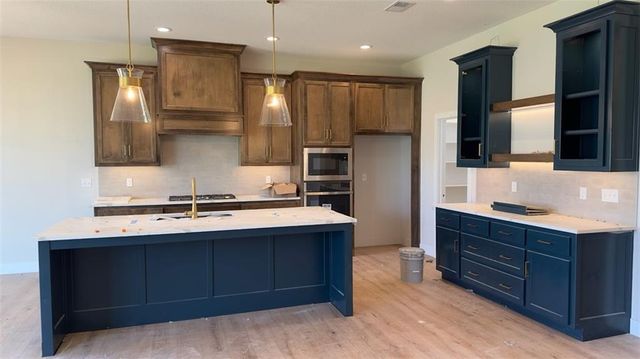 12713 W 174th Street, Overland Park, KS 66221