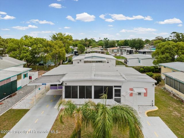7366 First Loop Avenue, Brooksville, FL 34613