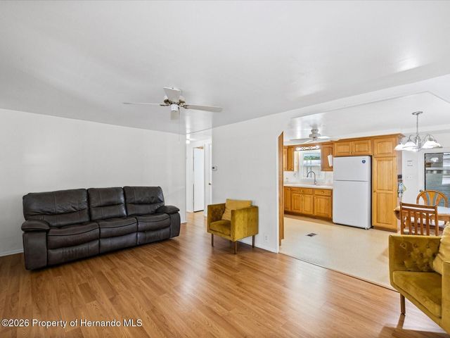 7366 First Loop Avenue, Brooksville, FL 34613