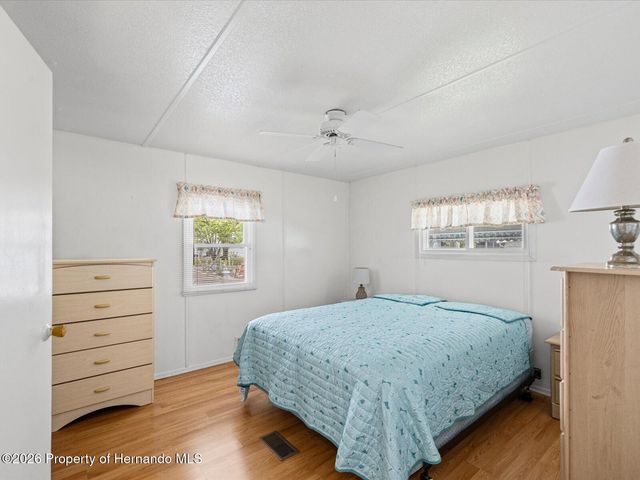 7366 First Loop Avenue, Brooksville, FL 34613