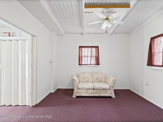 7366 First Loop Avenue, Brooksville, FL 34613