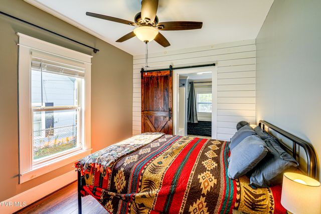 909 Poplar Street, Kingsport, TN 37660