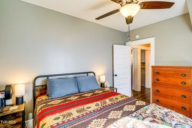 909 Poplar Street, Kingsport, TN 37660