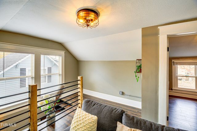 909 Poplar Street, Kingsport, TN 37660