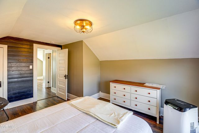 909 Poplar Street, Kingsport, TN 37660