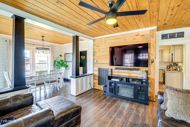 909 Poplar Street, Kingsport, TN 37660