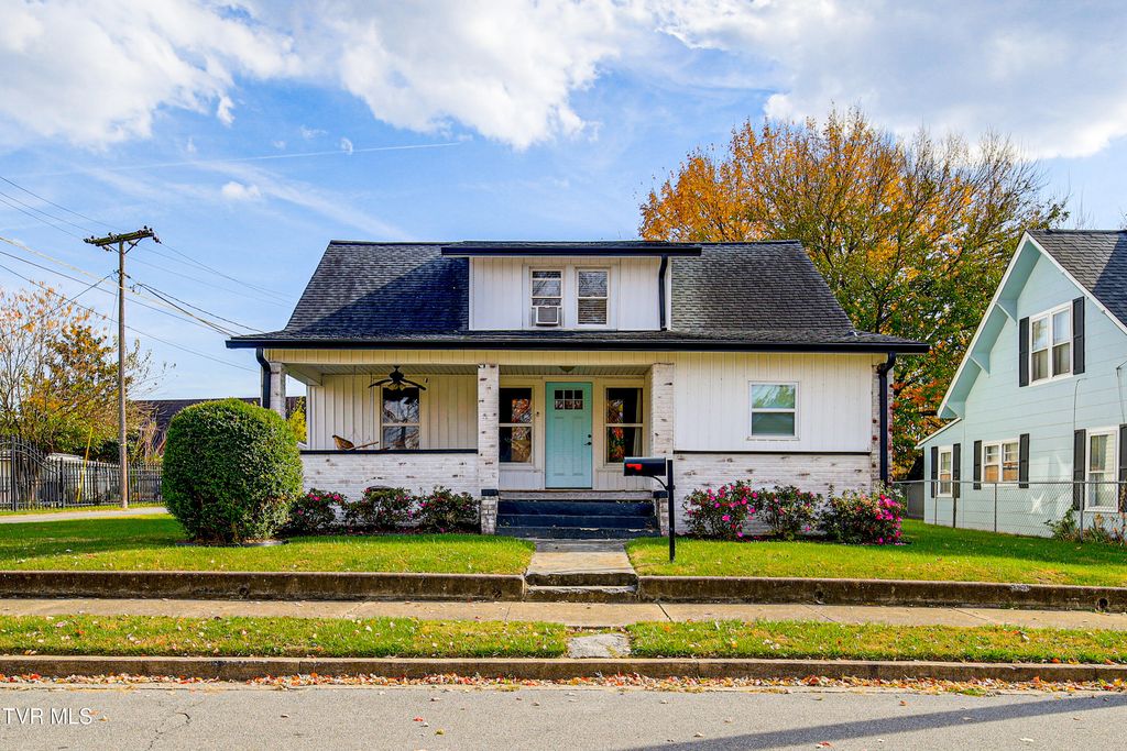 909 Poplar Street, Kingsport, TN 37660