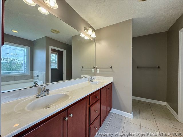 250 Bayleaf Drive, Raeford, NC 28376