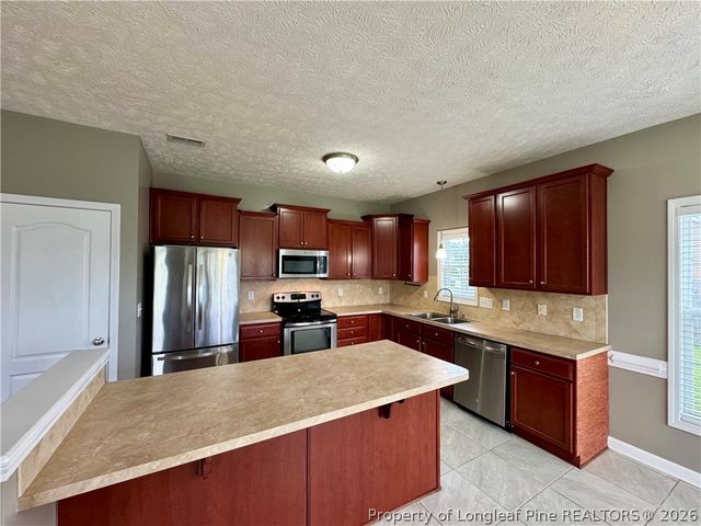 250 Bayleaf Drive, Raeford, NC 28376