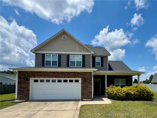 250 Bayleaf Drive, Raeford, NC 28376