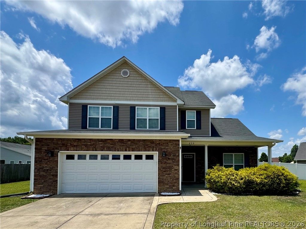 250 Bayleaf Drive, Raeford, NC 28376