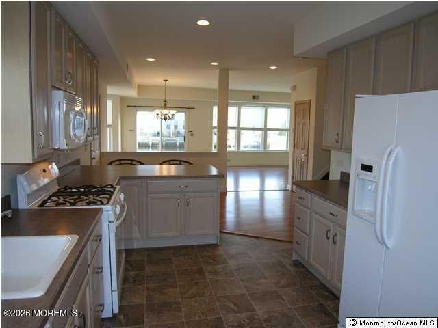 29 Blue Heron Lane, Bayville, NJ 08721