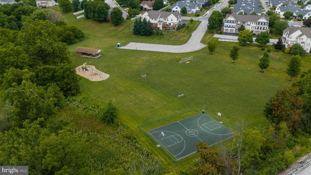 340 HARVEST FIELD LN, York, PA 17403