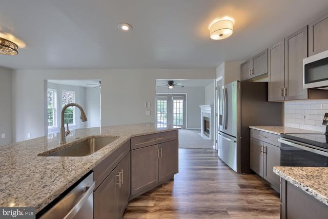 340 HARVEST FIELD LN, York, PA 17403