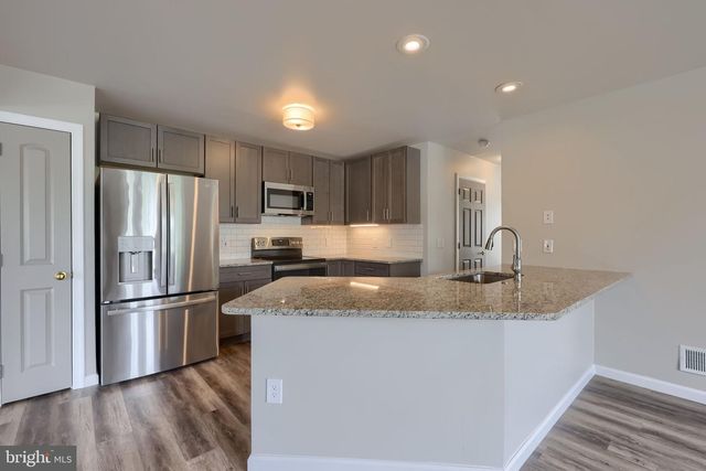 340 HARVEST FIELD LN, York, PA 17403