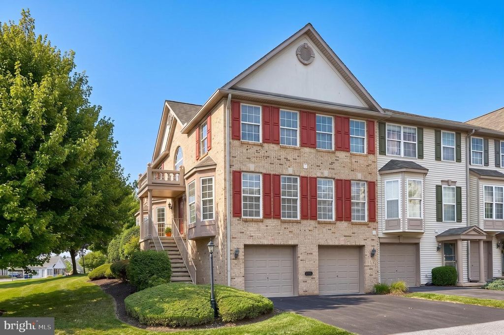 340 HARVEST FIELD LN, York, PA 17403