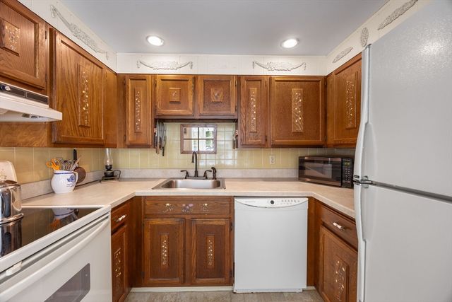 160 Joe Long Rd, Brewster, MA 02631