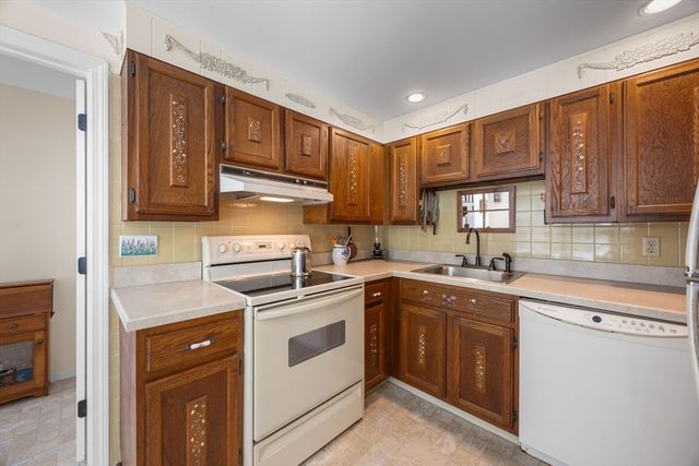 160 Joe Long Rd, Brewster, MA 02631
