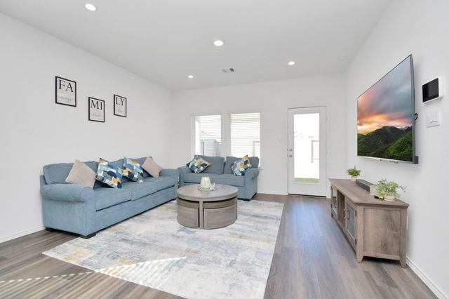 5227 Castlebury Meadows Drive, Spring, TX 77373