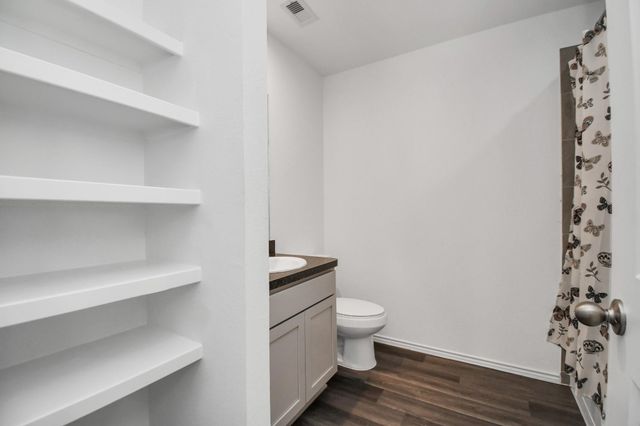 5227 Castlebury Meadows Drive, Spring, TX 77373