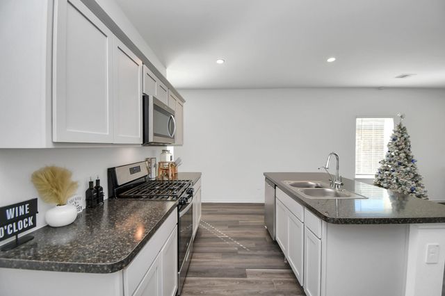 5227 Castlebury Meadows Drive, Spring, TX 77373