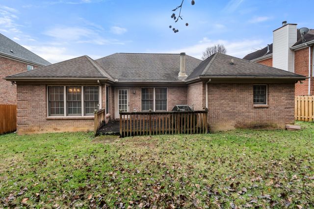 1332 Timber Valley Dr, Nashville, TN 37214