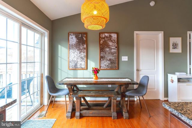 33 TWICKENHAM DR, Martinsburg, WV 25403