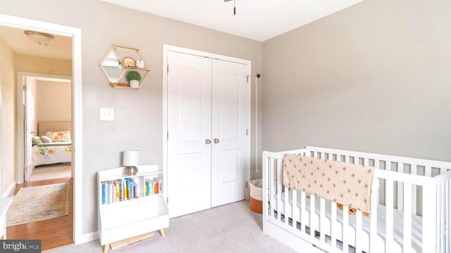 33 TWICKENHAM DR, Martinsburg, WV 25403