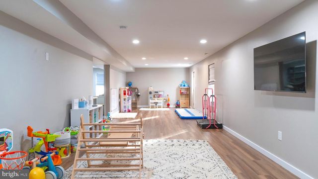 33 TWICKENHAM DR, Martinsburg, WV 25403