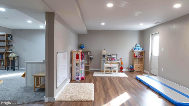 33 TWICKENHAM DR, Martinsburg, WV 25403