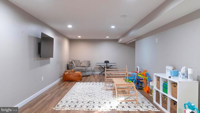 33 TWICKENHAM DR, Martinsburg, WV 25403