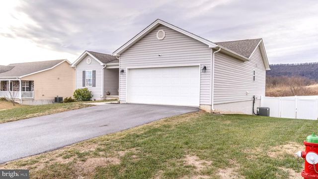 33 TWICKENHAM DR, Martinsburg, WV 25403