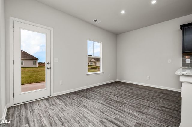 1652 Elk Run Drive, Fayetteville, NC 28312