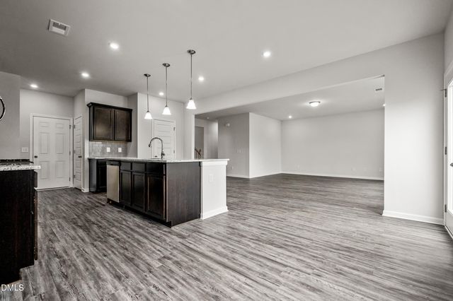 1652 Elk Run Drive, Fayetteville, NC 28312