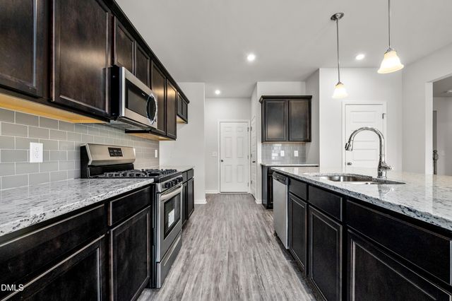 1652 Elk Run Drive, Fayetteville, NC 28312