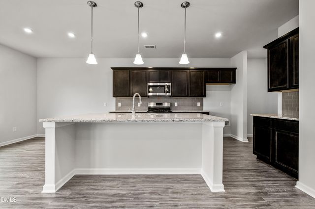 1652 Elk Run Drive, Fayetteville, NC 28312