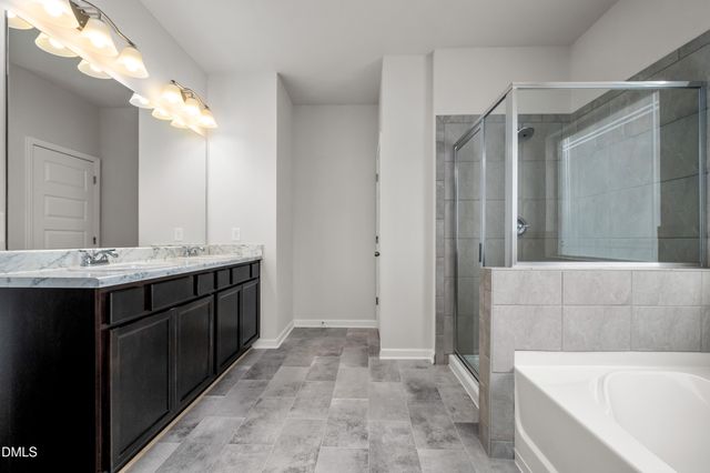 1652 Elk Run Drive, Fayetteville, NC 28312