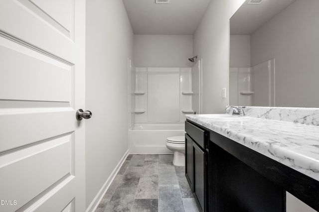 1652 Elk Run Drive, Fayetteville, NC 28312