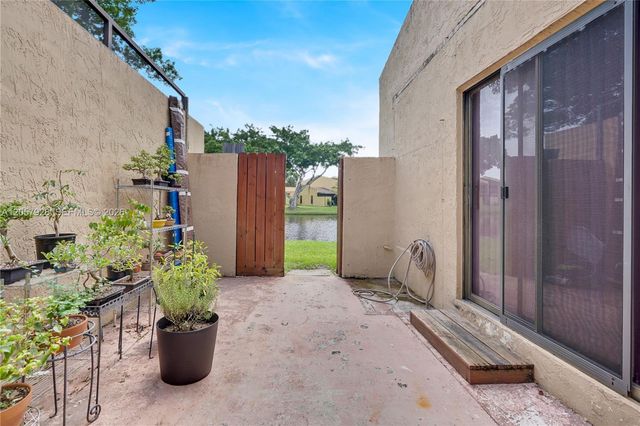 1501 NW 94th Avenue 237, Pembroke Pines, FL 33024