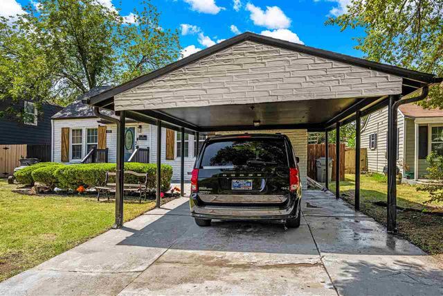 1726 NW Cherry Ave, Lawton, OK 73507
