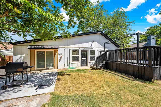 1726 NW Cherry Ave, Lawton, OK 73507