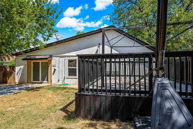 1726 NW Cherry Ave, Lawton, OK 73507