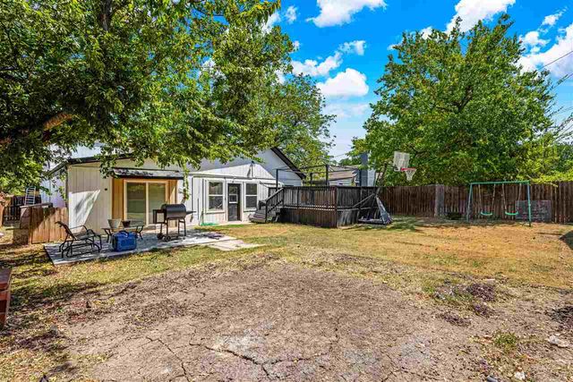 1726 NW Cherry Ave, Lawton, OK 73507