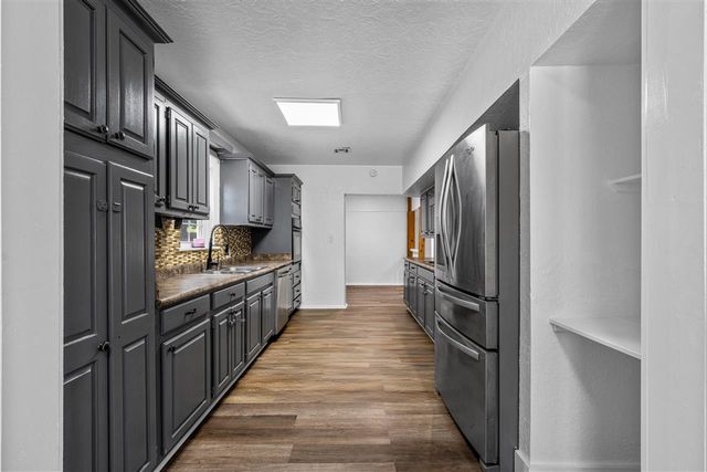 1726 NW Cherry Ave, Lawton, OK 73507